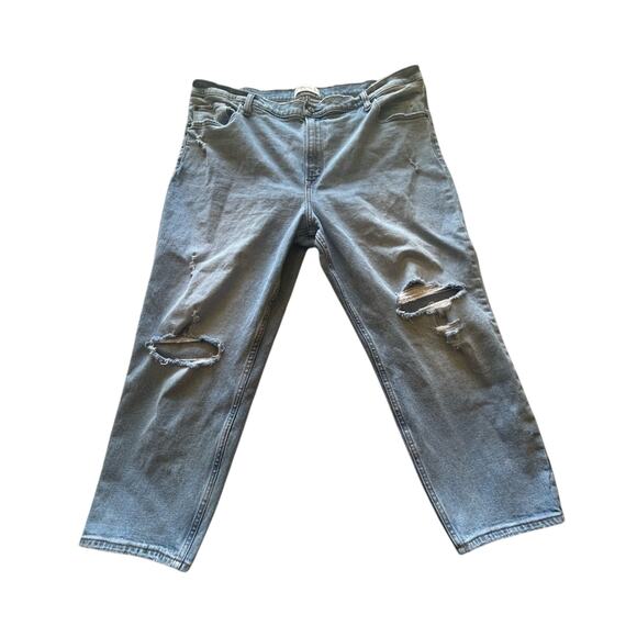 Abercrombie & Fitch The Mom High Rise Light Wash Distressed Capri Jeans Sz 35/20 - Picture 1 of 8